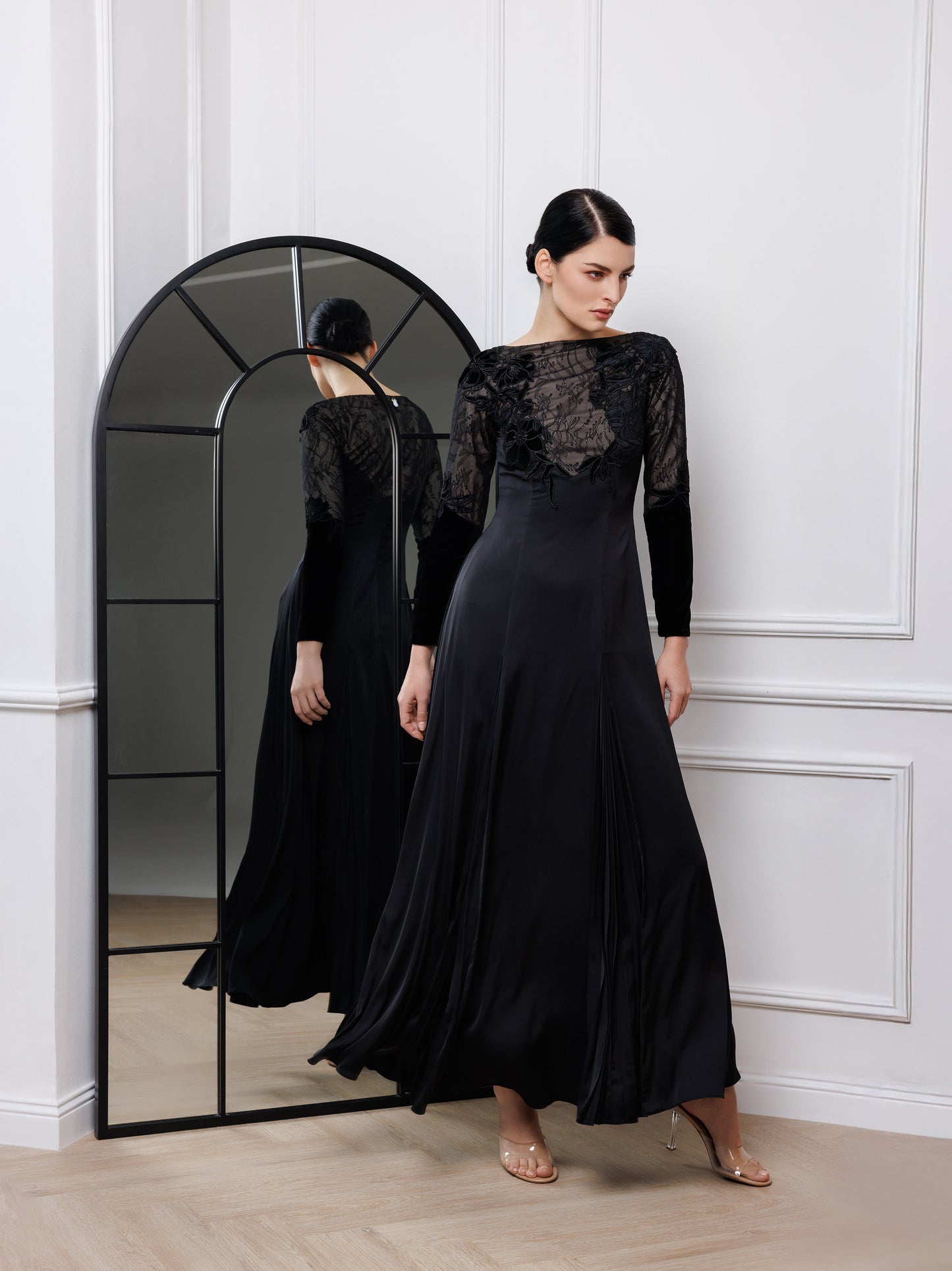 LOOK 03