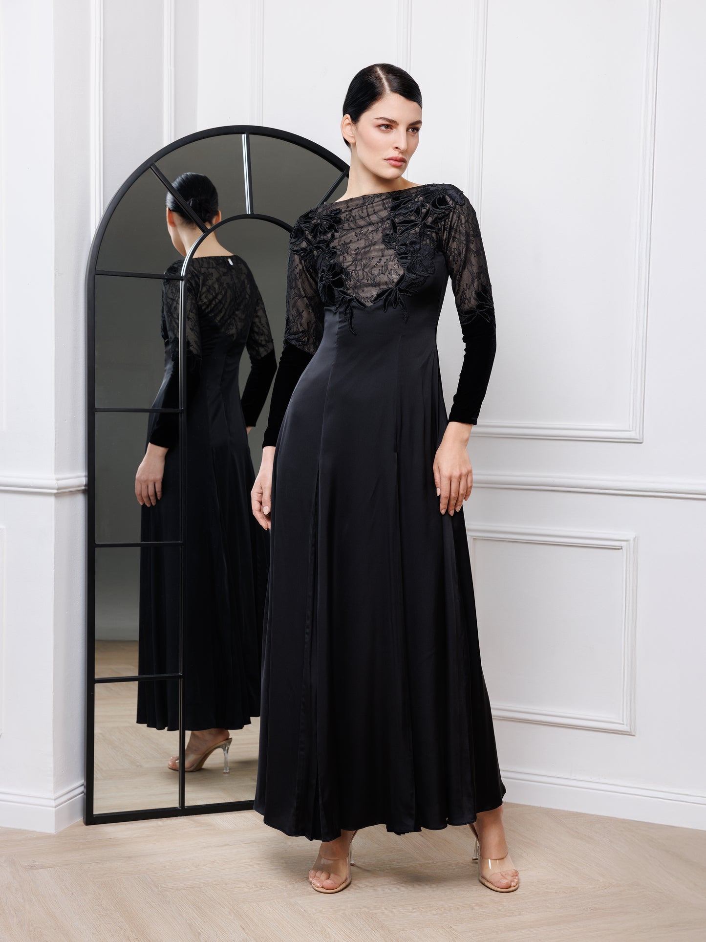 LOOK 03